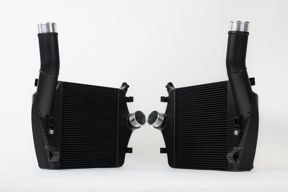 CSF High-Performance Ladeluftkühler für Audi RSQ8 und Lamborghini Urus schwarz