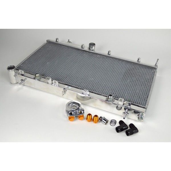 CSF Wärmetauscher Wasserkühler für Subaru Impreza WRX und STI 2002-2007 integrierter Ölkühler