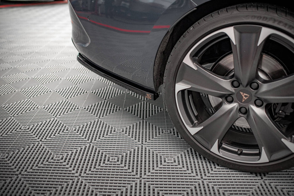 Maxton Parts - Diffusor Flaps V.1 passend für CUPRA Leon ST Mk1 FL schwarz Hochglanz