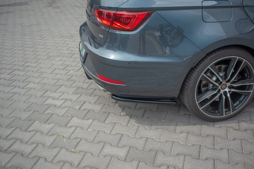 Maxton Parts - Diffusor Flaps V.1 passend für Seat Leon CUPRA Mk3 FL Sportstourer schwarz Hochglanz