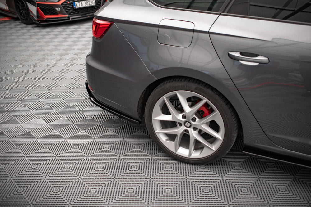 Maxton Parts - Diffusor Flaps V.2 passend für Seat Leon FR Sportstourer Mk3 schwarz Hochglanz