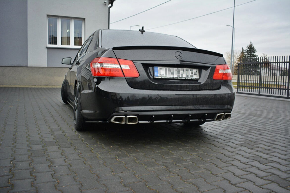 Maxton Parts - Heckansatz Diffusor passend für Mercedes E63 AMG W212 schwarz Hochglanz