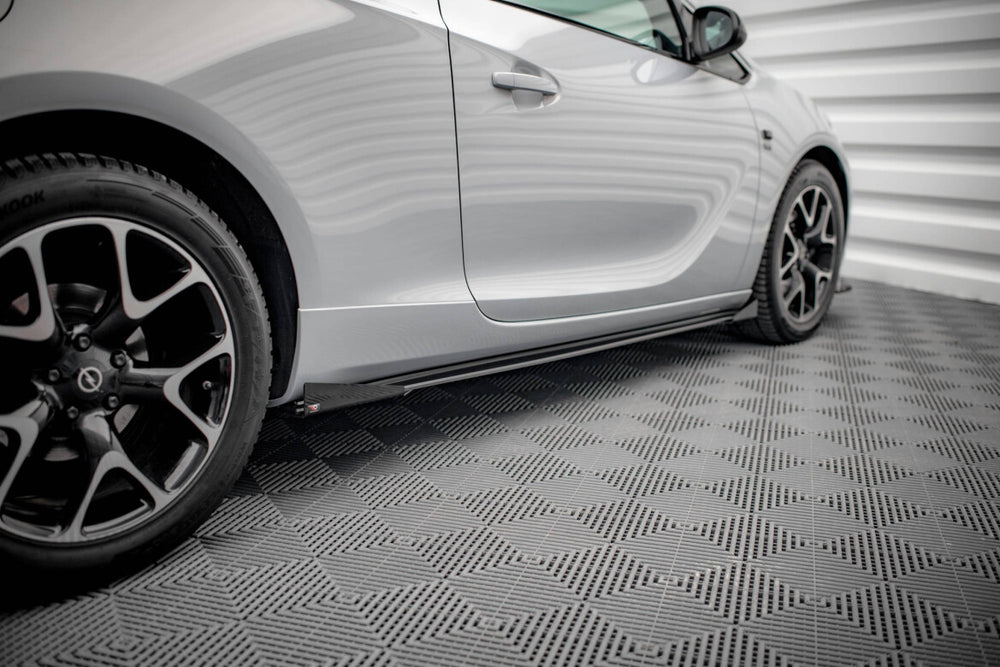Maxton Parts - Seitenschweller Ansatz (Paar) + Flaps passend für Opel Astra GTC OPC-Line J schwarz Hochglanz