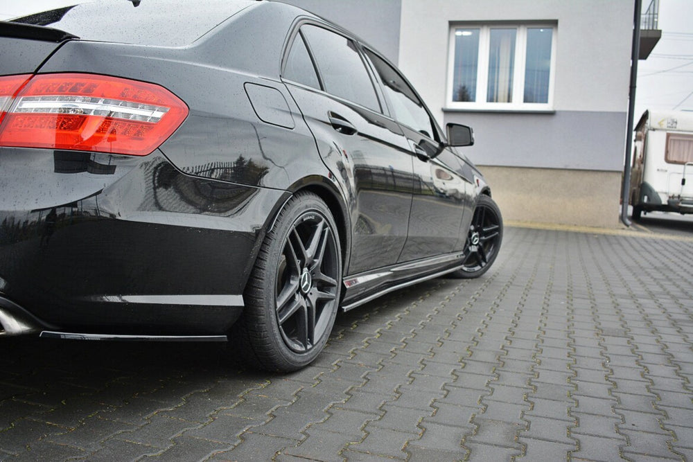 Maxton Parts - Seitenschweller Ansatz (Paar) passend für Mercedes E63 AMG W212 schwarz Hochglanz