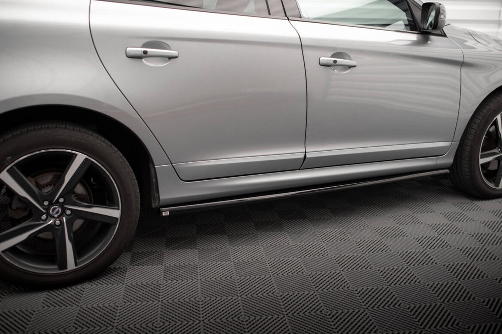 Maxton Parts - Seitenschweller Ansatz (Paar) passend für Volvo XC60 Mk1 FL schwarz Hochglanz