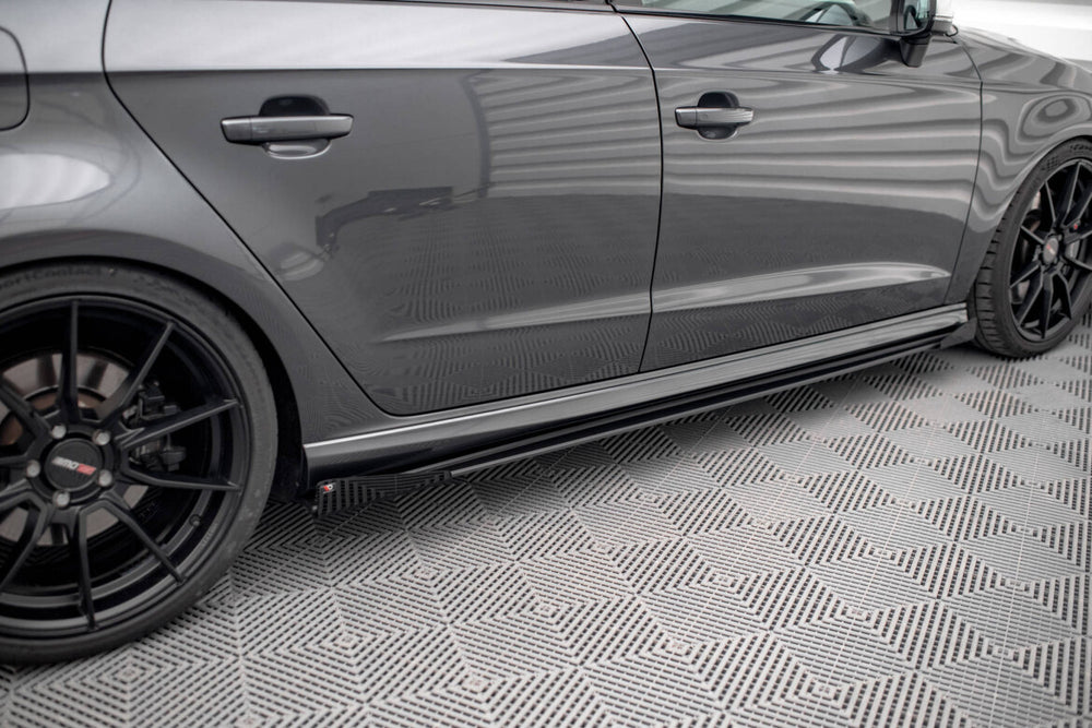 Maxton Parts - Seitenschweller Flaps passend für Audi S3 / A3 S-Line Sportback 8V FL schwarz Hochglanz