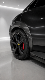 Ferrari Purosangue Carbon Parts - Seitenschweller und Radlaufverbreiterungen aus Carbon für eine markante Optik und einen motorsportinspirierten Auftritt