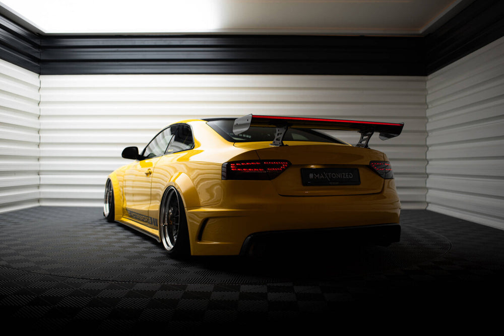 Maxton Carbon Division - Carbon Heckspoiler Heckflügel Standfuß Innen + LED passend für Audi A5 Coupe 8T