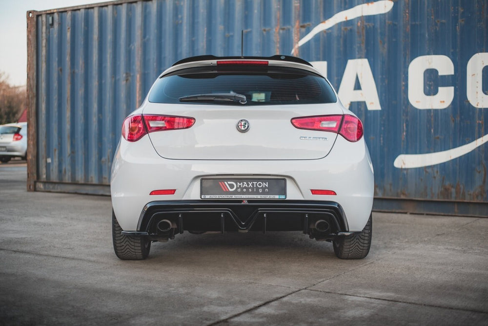 Maxton Parts - Heckansatz Diffusor passend für Alfa Romeo Giulietta (Einzelauspuff li. re.) schwarz Hochglanz