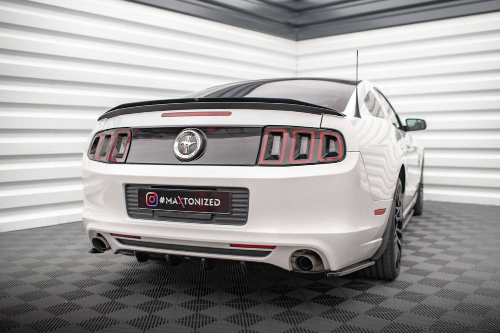 Maxton Parts - Heckansatz Diffusor passend für Ford Mustang Mk5 FL schwarz Hochglanz