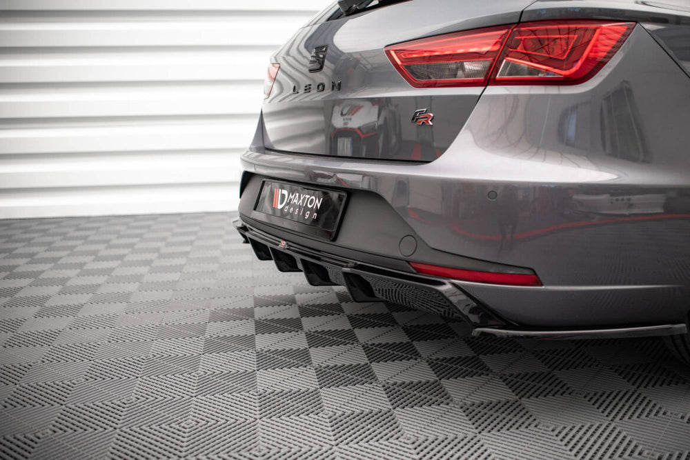Maxton Parts - Heckansatz Diffusor passend für Seat Leon FR Sportstourer Mk3 schwarz Hochglanz