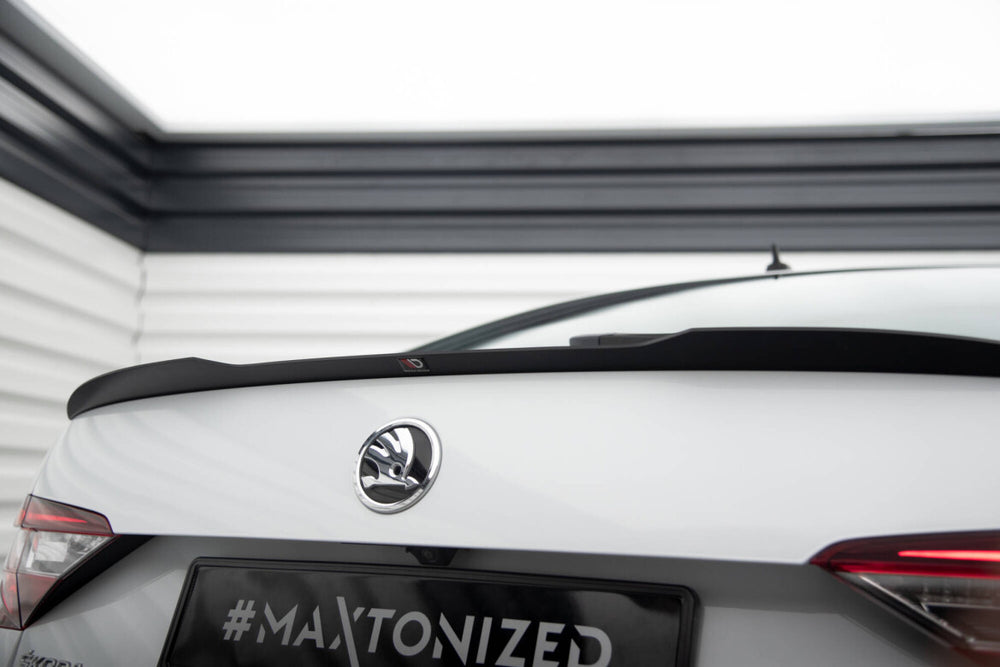 Maxton Parts - Heckspoiler Lippe V.2 passend für Skoda Superb Liftback Mk3 / Mk3 FL schwarz Hochglanz