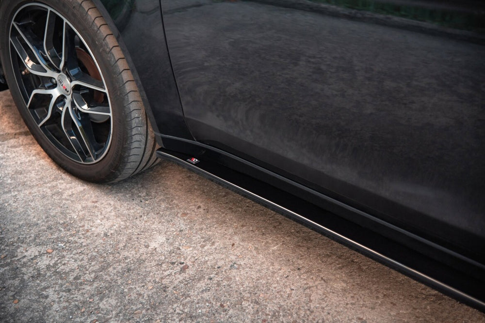Maxton Parts - Seitenschweller Ansatz (Paar) passend für Mitsubishi Lancer Mk8 schwarz Hochglanz