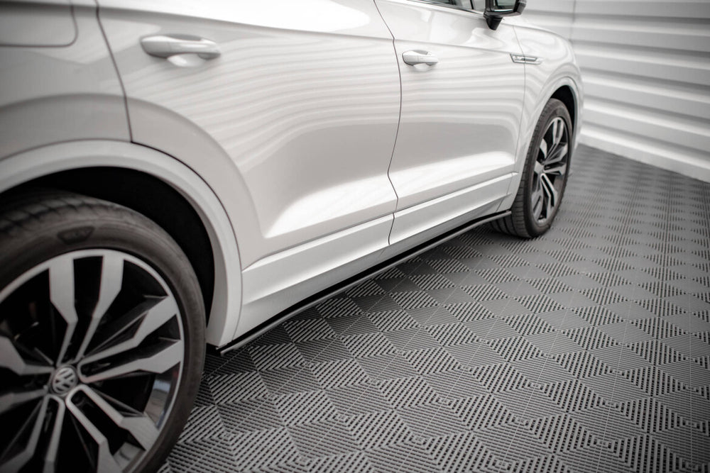 Maxton Parts - Seitenschweller Ansatz (Paar) passend für VW Touareg R-line Mk3 schwarz Hochglanz