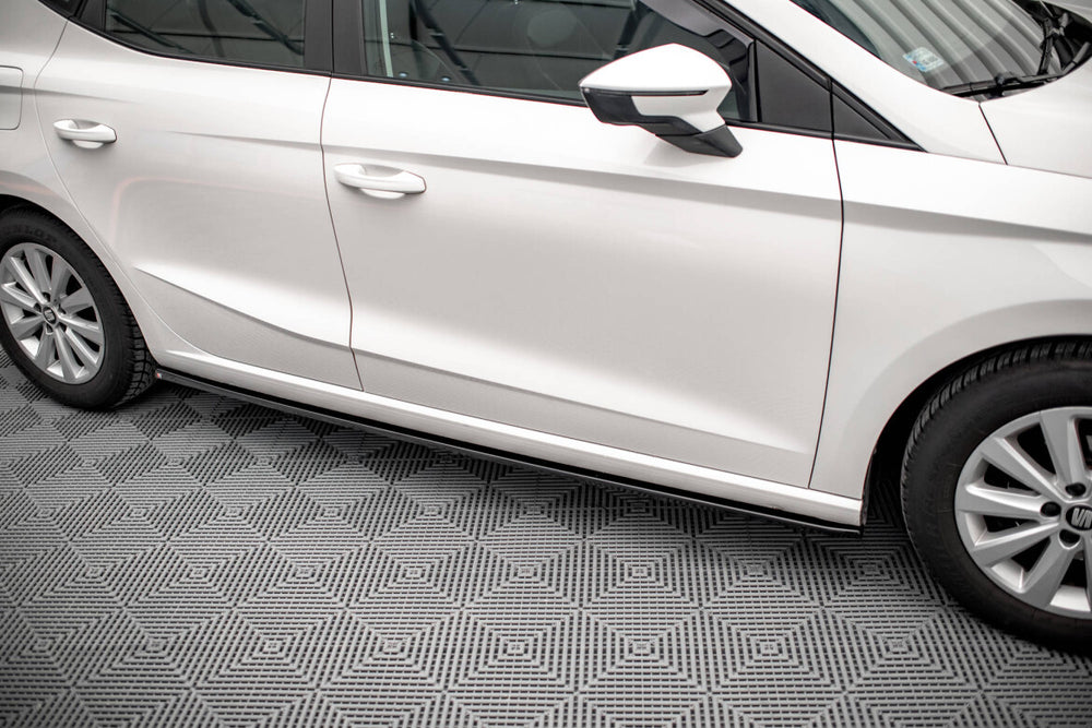 Maxton Parts - Seitenschweller Ansatz (Paar) V.1 passend für Seat Ibiza FR/ Standard Mk5 schwarz Hochglanz