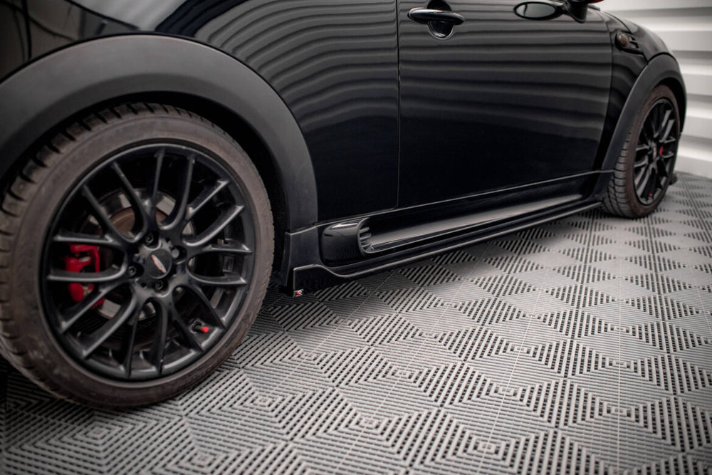 Maxton Parts - Seitenschweller Ansatz (Paar) V.2 passend für Mini Cooper John Cooper Works R56 schwarz Hochglanz